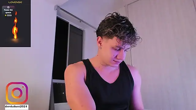 DerekOlsen online show from 10-24-25, 02:41