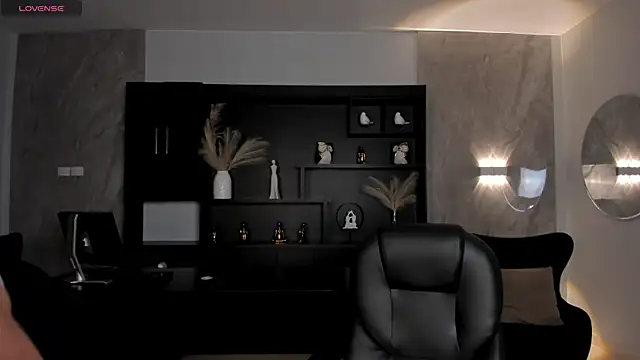 CelestePalmer  online show from 11-30-25, 11:36