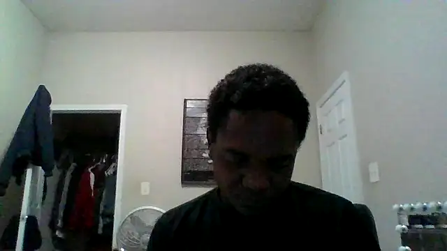 Snapshot of Hugedick0071 chatting on 01-28-25, 06:27 Hugedick0071 online show from 01-28-25, 06:27