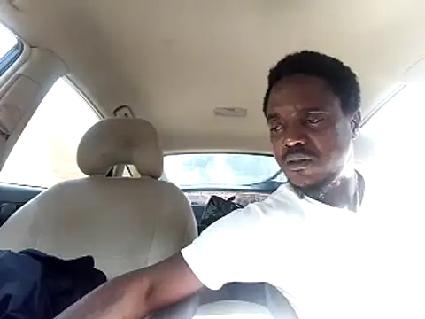 Snapshot of Hugedick0071 chatting on 02-13-25, 04:50 Hugedick0071 online show from 02-13-25, 04:50