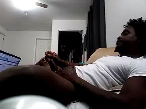 Snapshot of Hugedick0071 chatting on 11-13-25, 07:51 Hugedick0071 online show from 11-13-25, 07:51