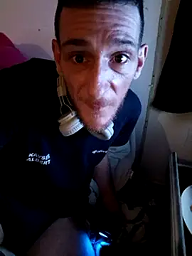 Snapshot of SInfiniSensation1 chatting on 12-24-24, 12:22 SInfiniSensation1 online show from 12-24-24, 12:22