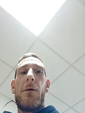 Snapshot of SInfiniSensation1 chatting on 12-24-24, 02:33 SInfiniSensation1 online show from 12-24-24, 02:33