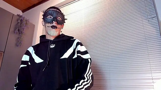 DrakeNeumann online show from 10-11-25, 03:50