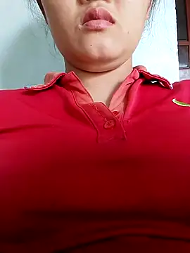 Snapshot of Hotpussy3ox chatting on 09-26-25, 01:53 Hotpussy3ox online show from 09-26-25, 01:53