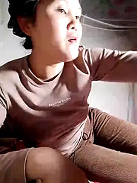 Snapshot of Hotpussy3ox chatting on 12-16-25, 05:45 Hotpussy3ox online show from 12-16-25, 05:45