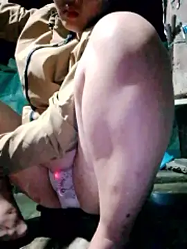 Snapshot of Hotpussy3ox chatting on 01-15-26, 01:37 Hotpussy3ox online show from 01-15-26, 01:37