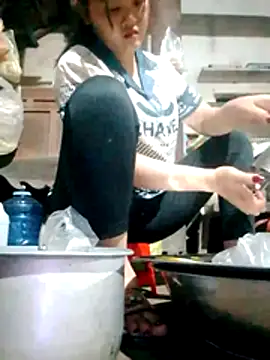 Snapshot of Hotpussy3ox chatting on 02-15-26, 03:31 Hotpussy3ox online show from 02-15-26, 03:31