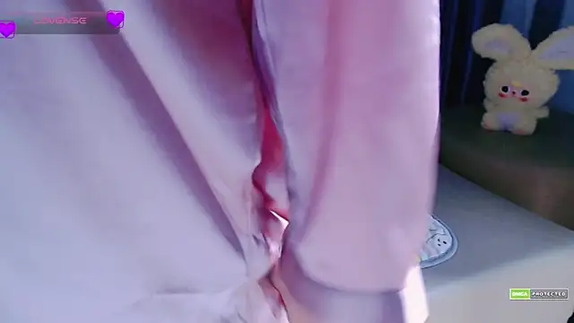 Snapshot of Na_baby chatting on 03-07-25, 04:24 Na baby online show from 03-07-25, 04:24