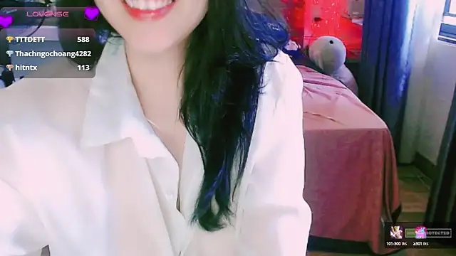 Snapshot of Na_baby chatting on 09-30-25, 05:12 Na baby online show from 09-30-25, 05:12