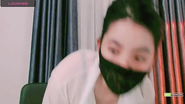 Snapshot of Na_baby chatting on 10-28-25, 04:42 Na baby online show from 10-28-25, 04:42