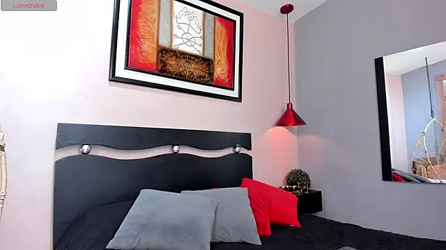 Miranda doll  online show from 02-26-26, 12:04