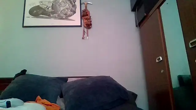 Snapshot of Tattooednakedguy chatting on 01-18-25, 09:24 Tattooednakedguy online show from 01-18-25, 09:24