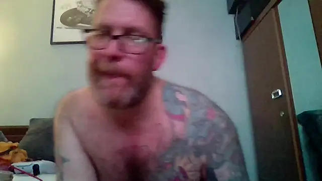Snapshot of Tattooednakedguy chatting on 01-19-25, 12:28 Tattooednakedguy online show from 01-19-25, 12:28