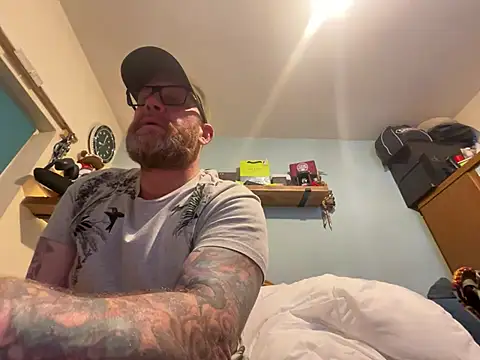 Tattooednakedguy online show from 04-04-26, 07:00