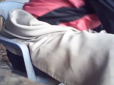 Snapshot of nolame18xxx chatting on 02-06-26, 03:11 nolame18xxx online show from 02-06-26, 03:11