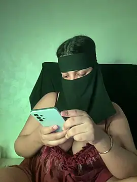 Snapshot of Narimane_maroc chatting on 07-19-26, 02:04 Narimane maroc online show from 07-19-26, 02:04