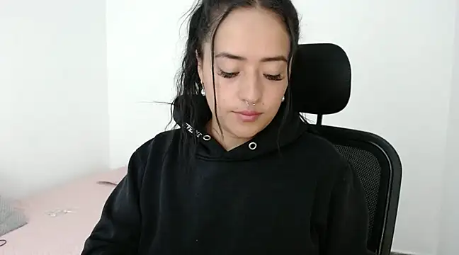 Snapshot of jjulietha95 chatting on 12-06-24, 03:08 jjulietha95 online show from 12-06-24, 03:08