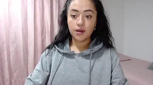 Snapshot of jjulietha95 chatting on 02-14-25, 11:53 jjulietha95 online show from 02-14-25, 11:53