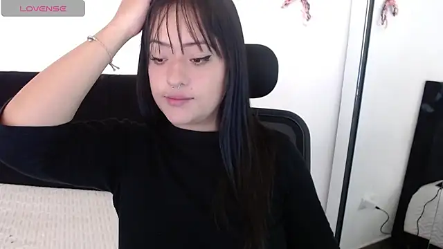 Snapshot of jjulietha95 chatting on 10-25-25, 12:34 jjulietha95 online show from 10-25-25, 12:34