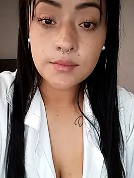 jjulietha95 online show from 02-11-26, 05:29