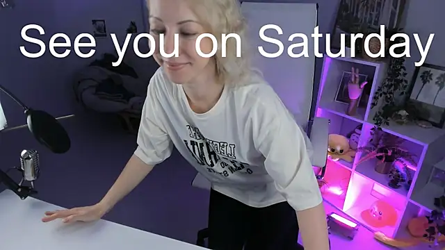 LylithSkye online show from 03-15-25, 08:04