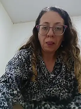 miss hanna07 online show from 10-28-25, 04:27