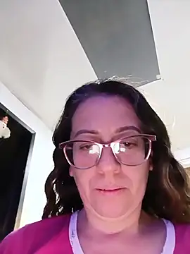 Snapshot of miss_hanna07 chatting on 06-14-26, 02:35 miss hanna07 online show from 06-14-26, 02:35