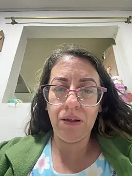 Snapshot of miss_hanna07 chatting on 06-24-26, 01:15 miss hanna07 online show from 06-24-26, 01:15