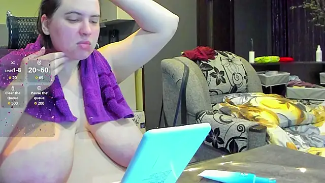 Snapshot of 1lindsey1 chatting on 09-12-25, 08:25 1lindsey1 online show from 09-12-25, 08:25