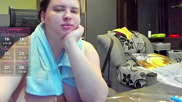 Snapshot of 1lindsey1 chatting on 09-23-25, 06:44 1lindsey1 online show from 09-23-25, 06:44