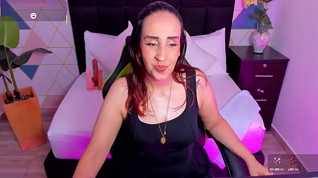 jadde13  online show from 09-16-25, 07:48