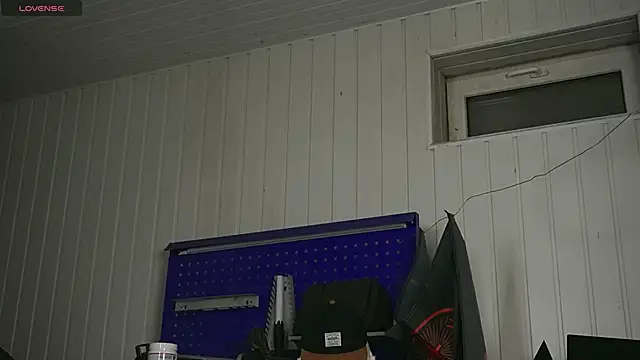 dustyn fox online show from 10-19-25, 04:40