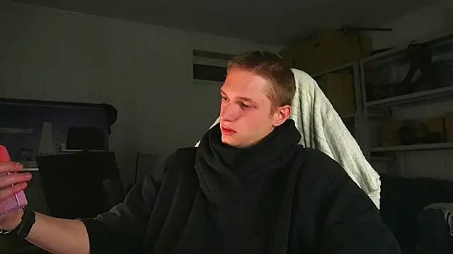 dustyn fox online show from 04-17-26, 05:05