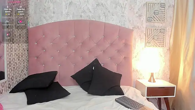 zoe alanaa online show from 10-06-25, 07:55