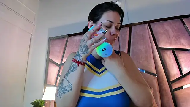 Snapshot of arisantana chatting on 02-03-25, 12:57 arisantana online show from 02-03-25, 12:57