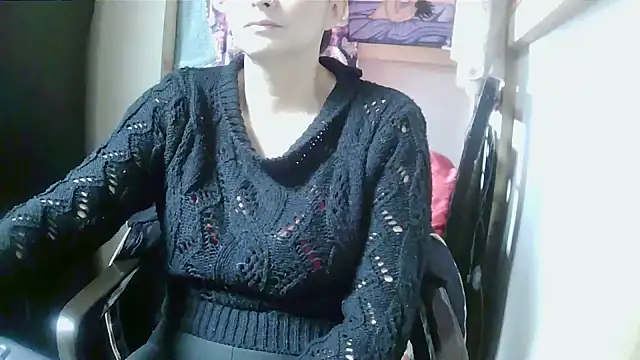 Snapshot of Jennys_room_77 chatting on 06-22-26, 07:44 Jennys room 77 online show from 06-22-26, 07:44