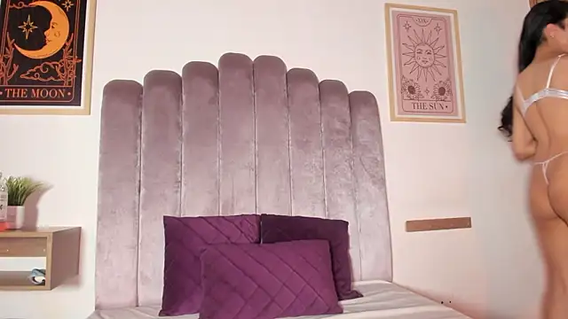 sky caroline online show from 02-20-26, 09:04