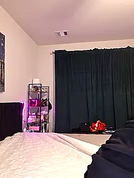 Snapshot of MissyRoulette chatting on 10-12-25, 10:47 MissyRoulette online show from 10-12-25, 10:47