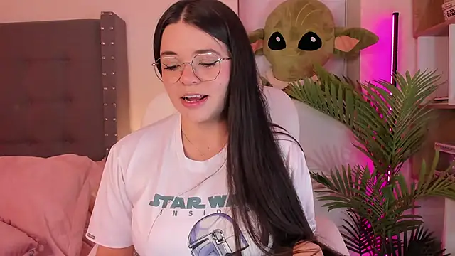 Snapshot of cammiefoalss chatting on 03-03-25, 01:42 cammiefoalss online show from 03-03-25, 01:42