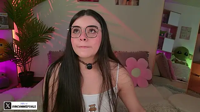 Snapshot of cammiefoalss chatting on 09-15-25, 01:55 cammiefoalss online show from 09-15-25, 01:55