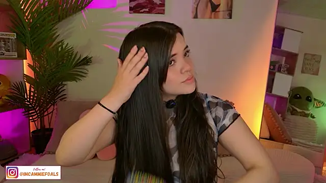 Snapshot of cammiefoalss chatting on 09-29-25, 02:33 cammiefoalss online show from 09-29-25, 02:33