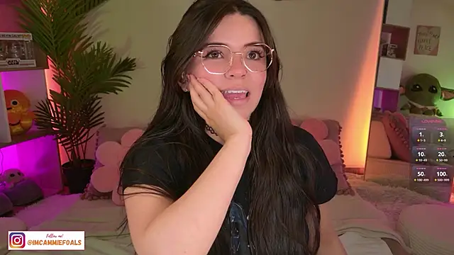 Snapshot of cammiefoalss chatting on 10-06-25, 03:31 cammiefoalss online show from 10-06-25, 03:31