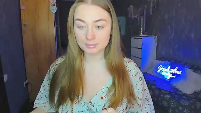 Snapshot of Demure_Smile chatting on 02-28-25, 05:15 Demure Smile online show from 02-28-25, 05:15