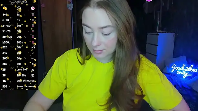 Snapshot of Demure_Smile chatting on 03-10-25, 06:49 Demure Smile online show from 03-10-25, 06:49