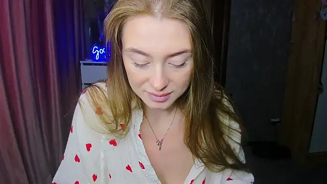 Snapshot of Demure_Smile chatting on 09-13-25, 04:12 Demure Smile online show from 09-13-25, 04:12