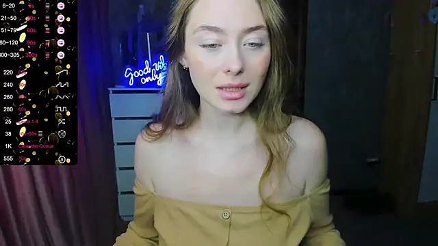 Snapshot of Demure_Smile chatting on 09-15-25, 04:56 Demure Smile online show from 09-15-25, 04:56