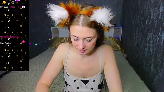 Snapshot of Demure_Smile chatting on 11-09-25, 04:00 Demure Smile online show from 11-09-25, 04:00