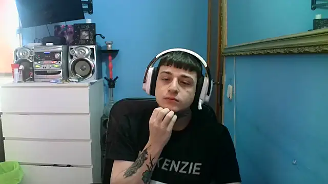 Snapshot of Nenejoven16- chatting on 02-20-26, 04:40 Nenejoven16- online show from 02-20-26, 04:40