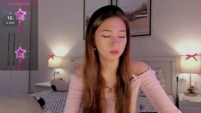 Snapshot of diana_nier chatting on 11-14-25, 07:12 diana nier online show from 11-14-25, 07:12